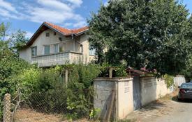 Двухэтажный дом с большим участком в с. Маринка, Бургас, 256 м² за 165 000 €