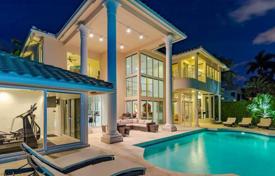 Комфортабельная вилла с задним двором, бассейном, террасой и гаражом, Форт-Лодердейл, США за $2 775 000