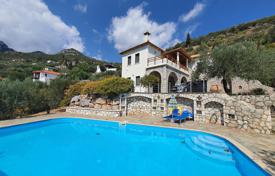 Двухэтажная вилла с бассейном, садом и гаражом в Тиросе, Пелопоннес, Греция за 700 000 €