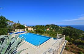 Средиземноморская вилла с панорамным видом на море, Кампороссо, Лигурия, Италия за 1 200 000 €