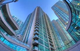Квартира в Янг-стрит, Торонто, Онтарио,  Канада за C$761 000