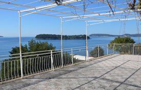 Дом с гаражом и видом на море в престижном районе, рядом с Дубровником, Хорватия за 770 000 €