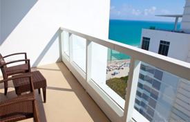 Современная студия с видом на океан в резиденции на первой линии от пляжа, Майами-Бич, Флорида, США за 645 000 €