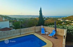3-комнатная вилла 245 м² в Хавеа за 695 000 €