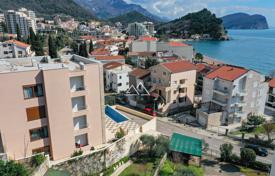 Квартира с 2 спальнями на 2 линии моря в Петроваце за 245 000 €