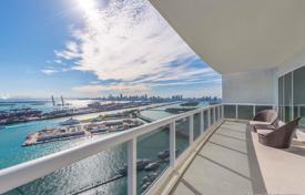 Светлые дуплекс-апартаменты с видом на океан в резиденции на первой линии от пляжа, Майами-Бич, Флорида, США за $8 900 000
