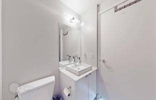 5-комнатная квартира в Квинсвей за C$906 000