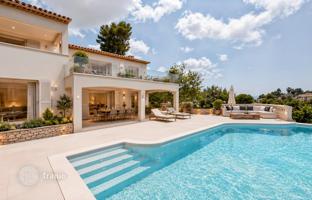 7-комнатная вилла в Антибе за 1 750 000 €