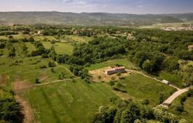 Земля для строительства Истрийская усадьба с видом на Учку в Кршане за 350 000 €