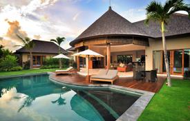Охраняемая вилла с бассейном, Умалас, Бали, Индонезия за $2 070 в неделю