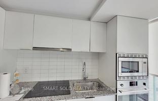 5-комнатная квартира на Бэй-стрит за C$967 000