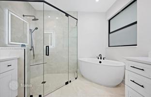 8-комнатный дом 334 м² в Севере Палм Бич за $1 975 000