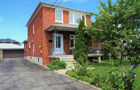 Дом в городе в Норт-Йорке, Торонто, Онтарио,  Канада за C$1 319 000
