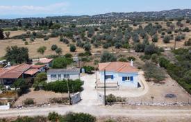 Коттедж с гостевым домом недалеко от пляжа в Кранидионе, Пелопоннес, Греция за 140 000 €