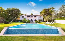 Роскошная вилла с большим участком, бассейном, фонтанами, террасами и видом на океан, Майами-Бич, США за 12 826 000 €