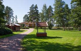 Вилла с террасой и собственным пирсом в 200 метрах от озера, Расеборг, Финляндия за 2 800 € в неделю