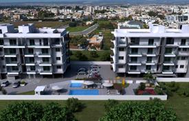 Новая малоэтажная резиденция с бассейном рядом с портом Лимассола, Кипр за От 660 000 €