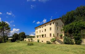 Красивый дом с оливковой рощей, Лукка, Италия за 2 900 000 €