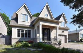 Дом в городе в Этобико, Торонто, Онтарио,  Канада за C$1 889 000