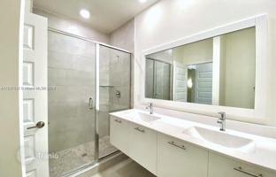 3-комнатная квартира в кондо 122 м² в Дорале за $515 000