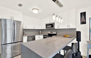 3-комнатный дом 198 м² в Вест-Энде за $510 000