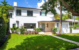 Просторный коттедж с садом, задним двором, зоной отдыха и гаражом, Майами-Бич, США за $1 396 000
