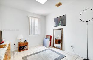 4-комнатный дом 261 м² в Вест-Энде за $730 000