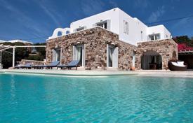 Просторная вилла с собственным пляжем, панорамным бассейном и видом на море, Миконос, Греция за 10 500 € в неделю
