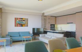 Меблированные апартаменты в жилом комплексе с бассейнами и спа, Каргыджак, Турция за $156 000