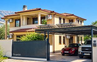 Просторный семейный дом в Баре 165 м², 3 спальни, террасы, участок, солнечная электростанция и парковка на 4 авто за 395 000 €