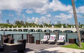 Комфортабельная вилла с задним двором, бассейном и двумя террасами, Майами-Бич, США за $7 999 000