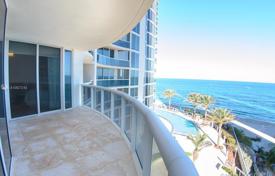 Трехкомнатная квартира на пляже в центре Санни-Айлс-Бич, Флорида, США за 915 000 €