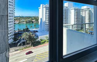 2-комнатная квартира в кондо 120 м² в Коллинз-авеню за $680 000
