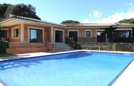 Красивая вилла с бассейном недалеко от пляжа и поля для гольфа, Санта-Кристина‑де-Аро, Испания за 800 000 €