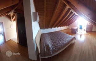 6-комнатный коттедж 394 м² в Мутайяке за 2 500 000 €