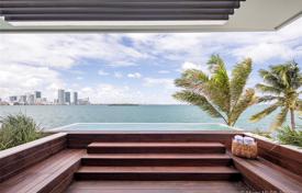 Современная вилла с задним двором, бассейном, зоной отдыха, террасой и гаражом, Майами-Бич, США за $18 500 000