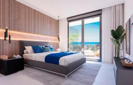 Апартаменты с 3 спальнями и большой террасой с видом на море в Марбелье за 510 000 €
