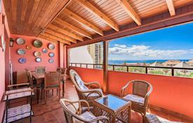 Двухуровневая меблированная квартира с видом на море в Плае‑де-лас-Америкас, Тенерифе, Испания за 740 000 €