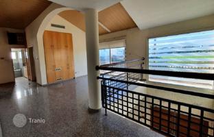 4-комнатный коттедж 324 м² в Строволосе за 552 000 €