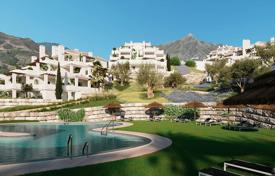 Четырехкомнатные квартиры с видом на море в резиденции с двумя бассейнами и садами, Нуэва Андалусии, Испания за 750 000 €