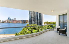 Светлые апартаменты с видом на океан в резиденции на первой линии от пляжа, Авентура, Флорида, США за $2 050 000