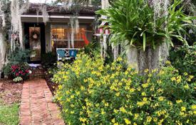 Уютный коттедж с садом и гаражом, Корал Гейблс, США за $750 000