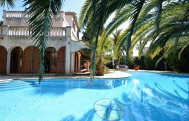 Красивая вилла с бассейном, гостевым домом и видом на море рядом с пляжем, Антиб, Франция за 14 000 € в неделю