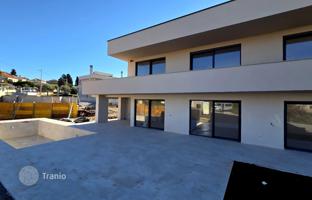 5-комнатный дом 307 м² в Порече за 1 190 000 €