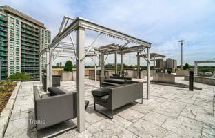 6-комнатная квартира в Этобико за C$1 126 000