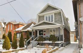 Дом в городе в Восточном Йорке, Торонто, Онтарио,  Канада за C$1 125 000