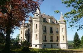 Замок на юге Франции с прекрасным видом за 565 000 €