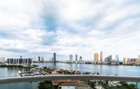 Современная квартира с видом на океан в резиденции на первой линии от набережной, Авентура, Флорида, США за $1 213 000