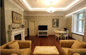 Двухуровневая 3-комнатная квартира в Посольском районе напротив парка Кронвальда за 750 000 €