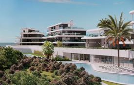 Четырехкомнатные апартаменты класса люкс с садом и панорамным видом в 850 метрах от моря, Эстепона, Испания за 649 000 €